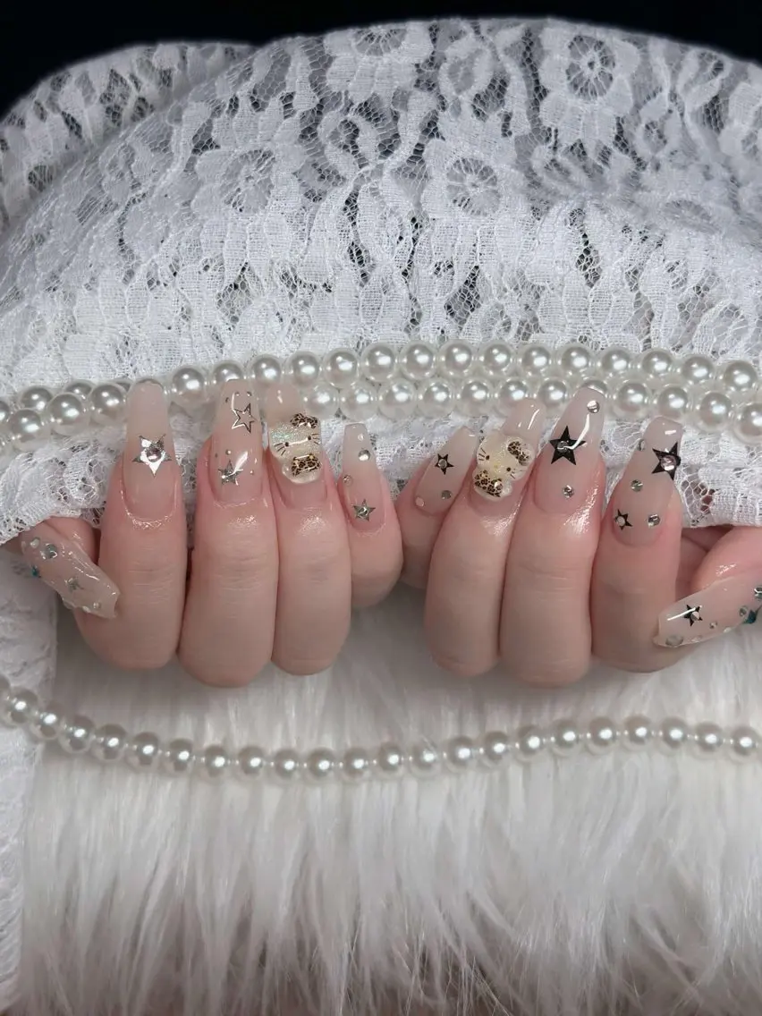 ネイル フレンチネイル ジェルネイル ガラスフレンチ ハロウィン ハート H.baby Nail Salonのネイルデザイン