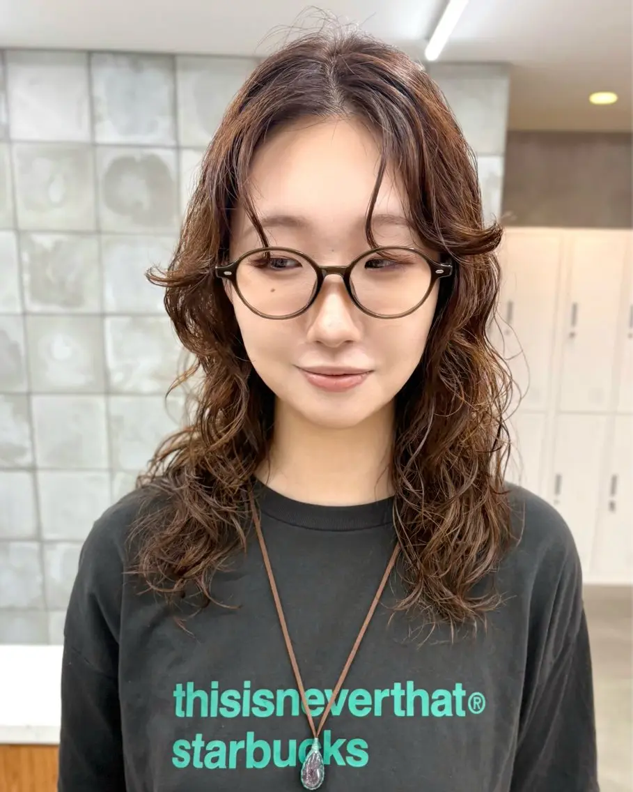 ミディアム カラー パーマ ミディアムパーマ ハイレイヤー レイヤーカット カット パーマ トリートメント tetohair 森田浩平のヘアスタイル