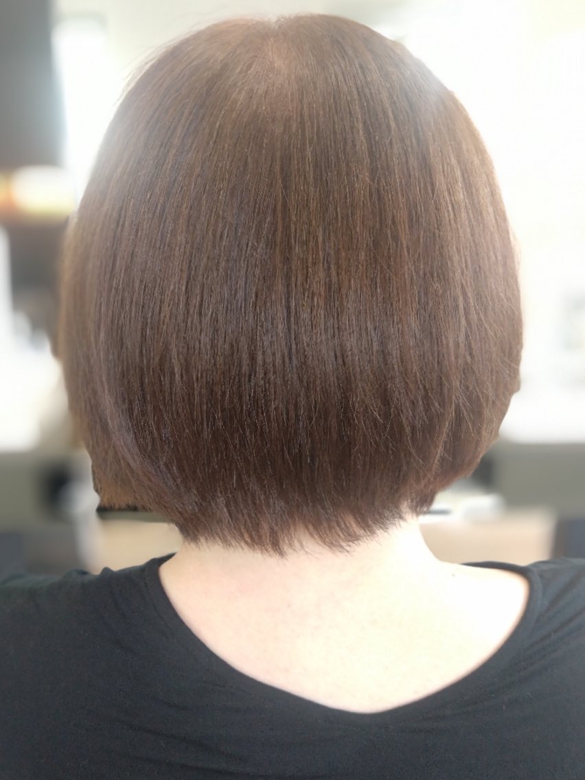ミディアム ボブ カット BEE'Z neu 砂田のヘアスタイル
