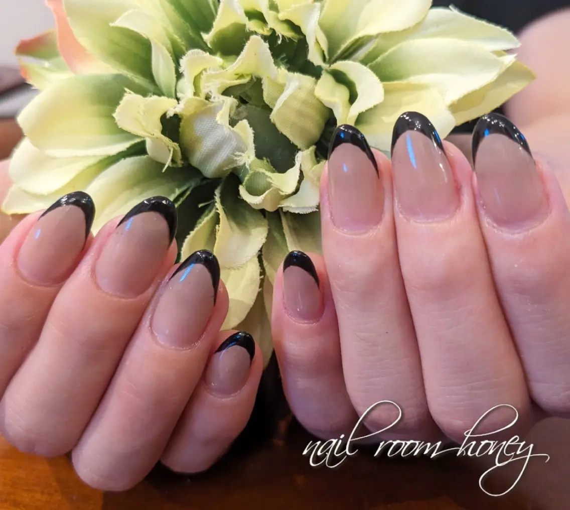 ネイル フレンチネイル nail room  honeyのネイルデザイン