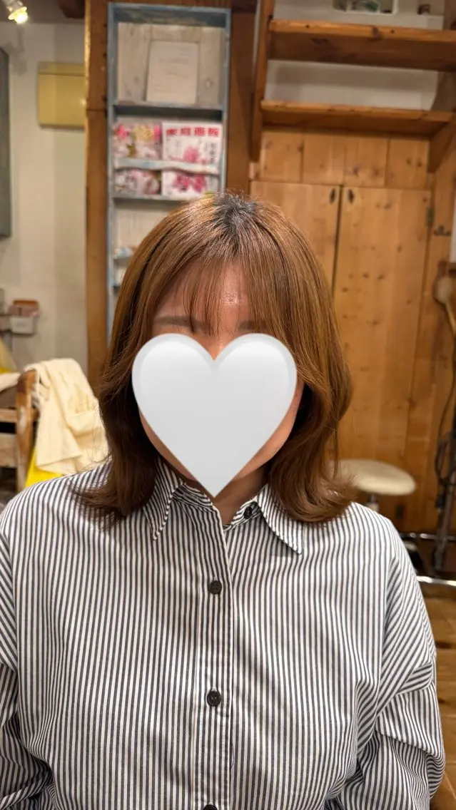 セミロング 顔まわりレイヤー 顔周りカット レイヤーカット 日巻 真香のヘアスタイル
