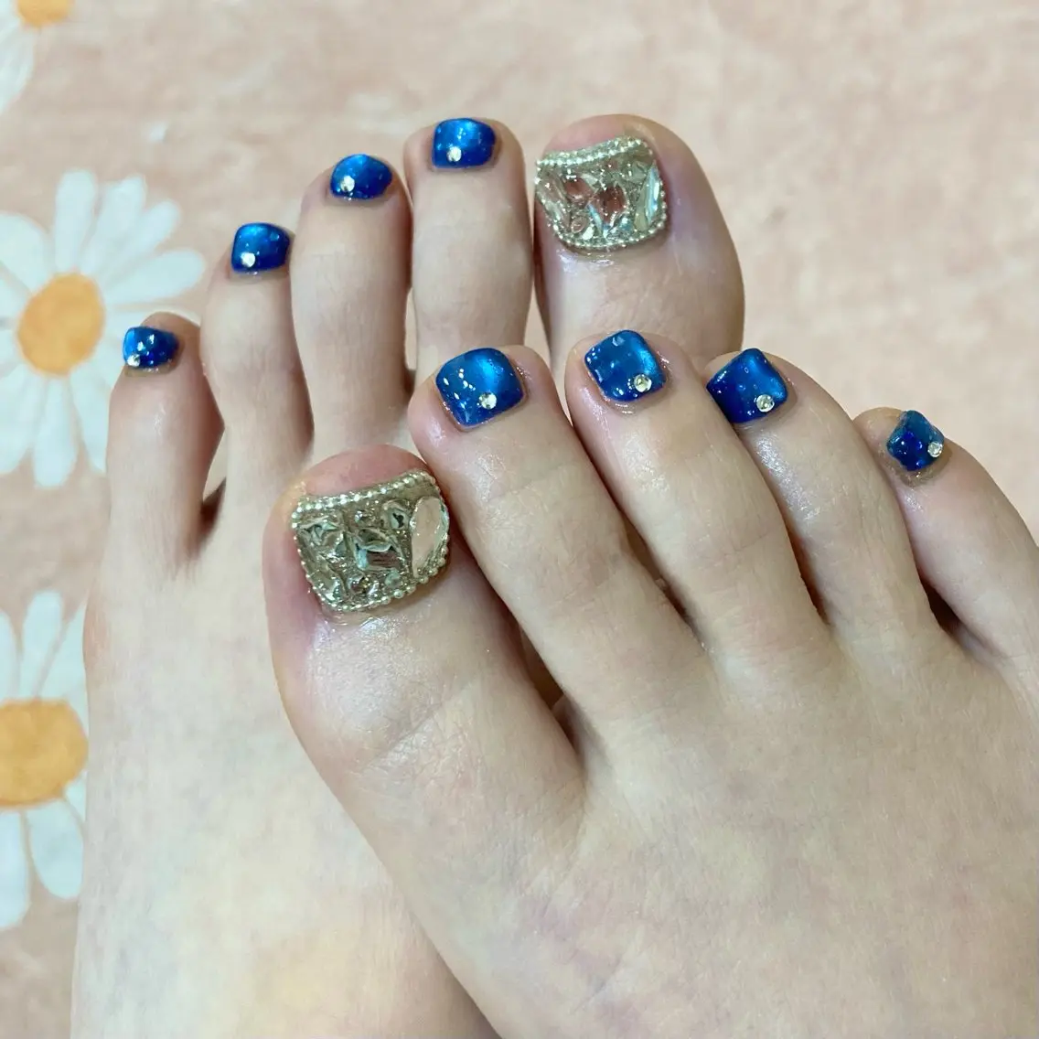 ネイル フットネイル Legit nail salonのネイルデザイン