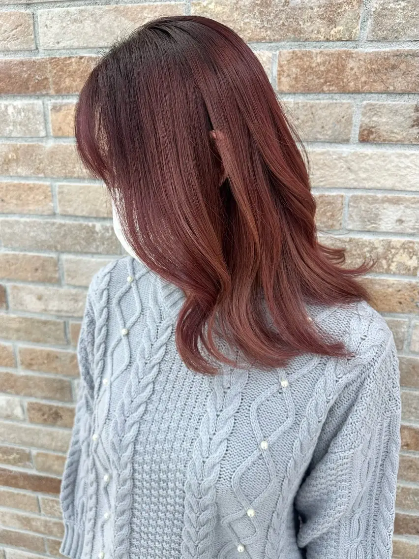 ロング カラー ブリーチ レッドカラー 齋藤 らいのヘアスタイル