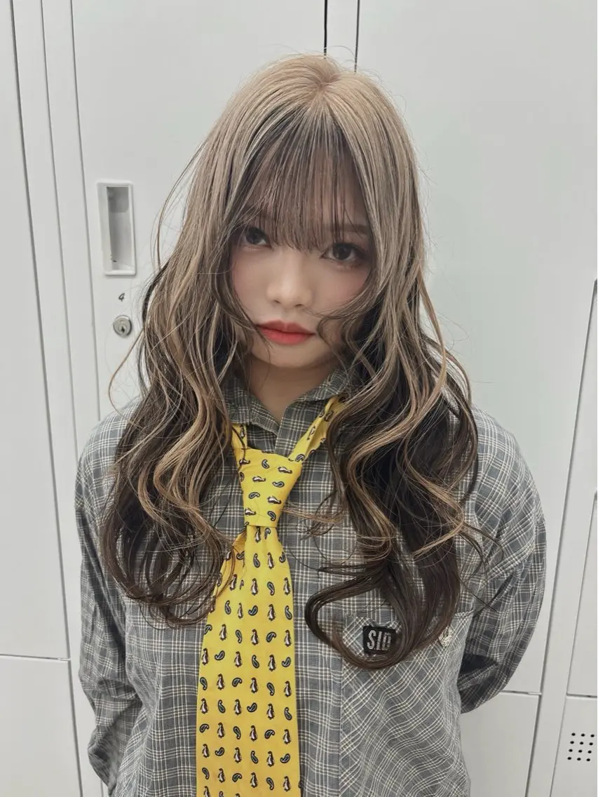ロング カラー デザインカラー ヘアカラー ブリーチカラー/ デザインカラー/栄のヘアスタイル
