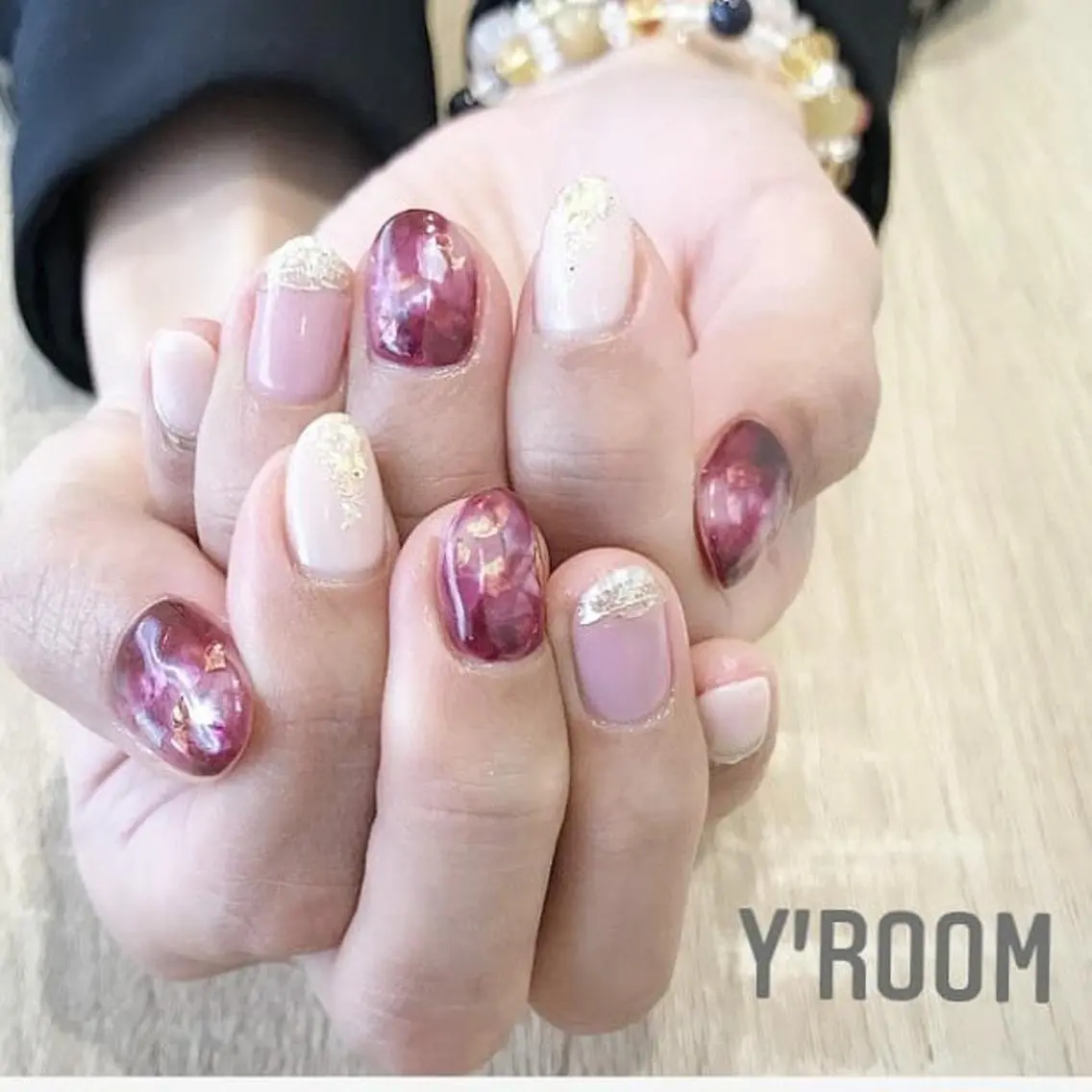 ネイル ボルドー ジェルネイル ニュアンスネイル ワンカラーネイル パラジェル ハンドネイル YUKA （ネイリスト）のネイルデザイン