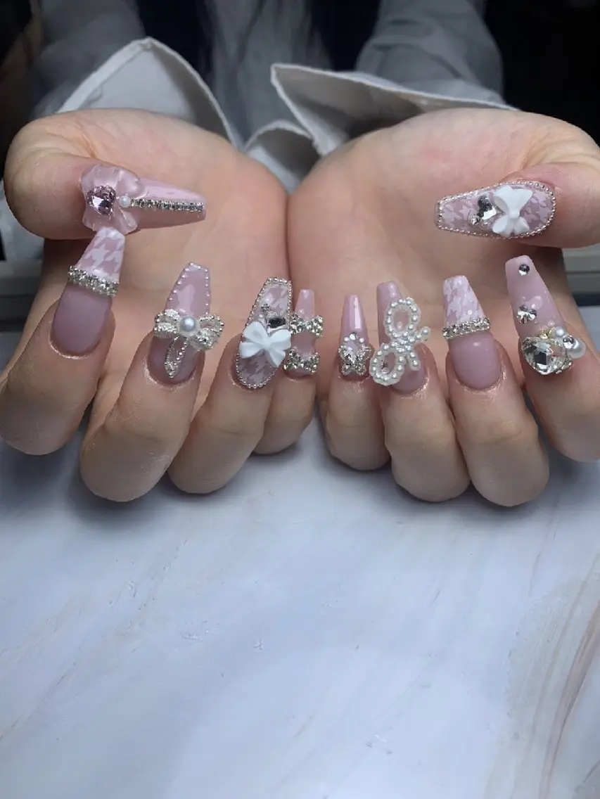 ネイル 氷ネイル・うるうるネイル マットネイル ニュアンスネイル リボン 夏ネイル ハンドネイル rina nailのネイルデザイン