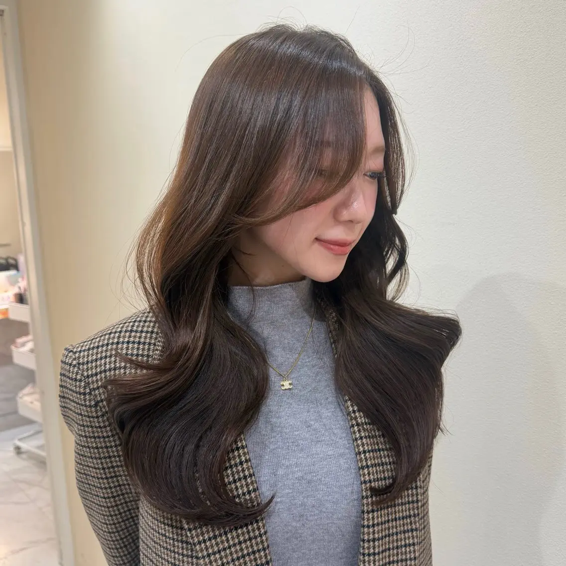 セミロング カラー ブラウンカラー 透明感カラー くびれヘア 髪質改善 レイヤーカット カット ヘアカラー トリートメント レイヤーカット🤍 RINAのヘアスタイル