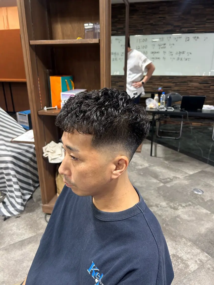 ショート メンズ フェードカット 迫田 頼人のヘアスタイル