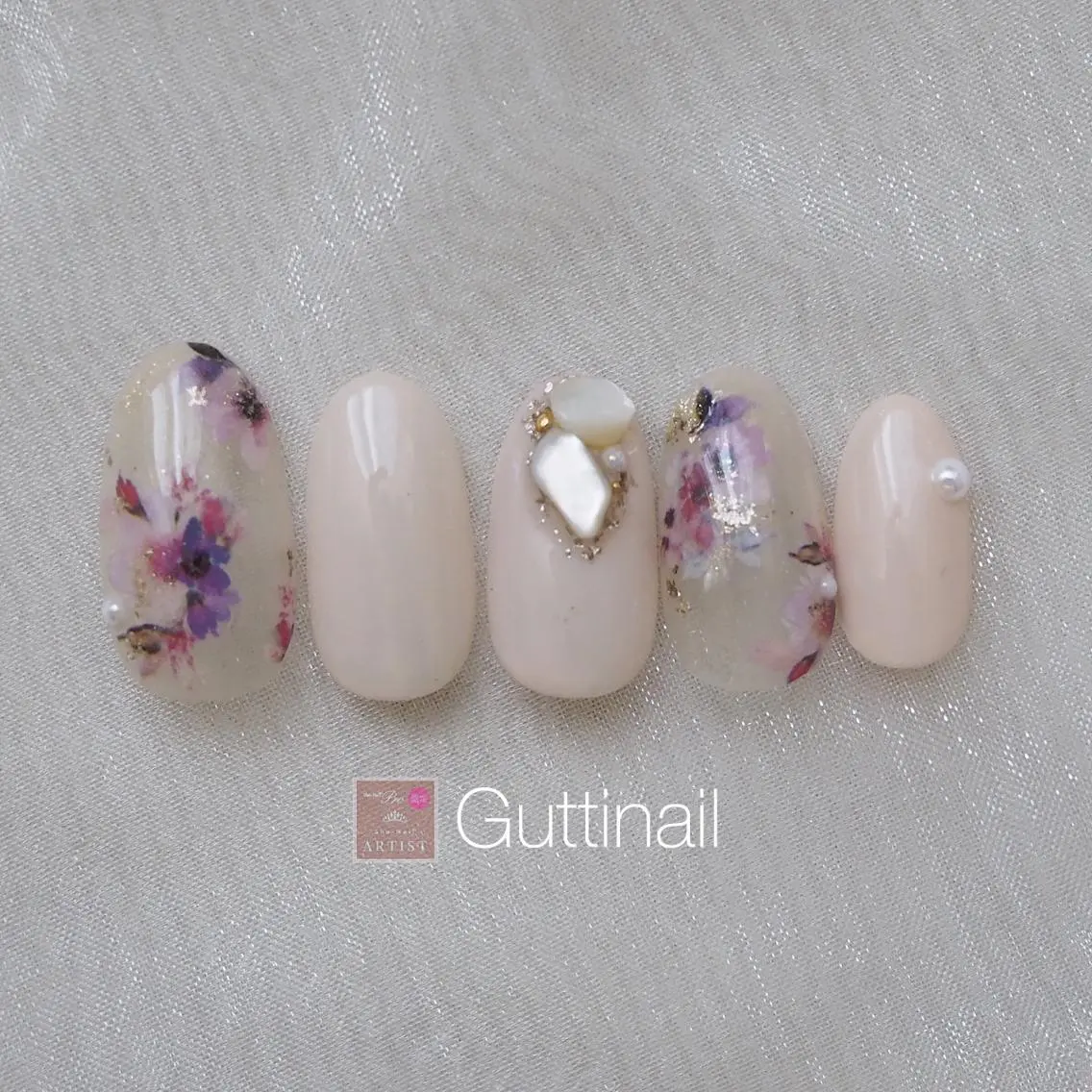 ネイル フラワーネイル ワンカラーネイル セキグチ guttinailのネイルデザイン