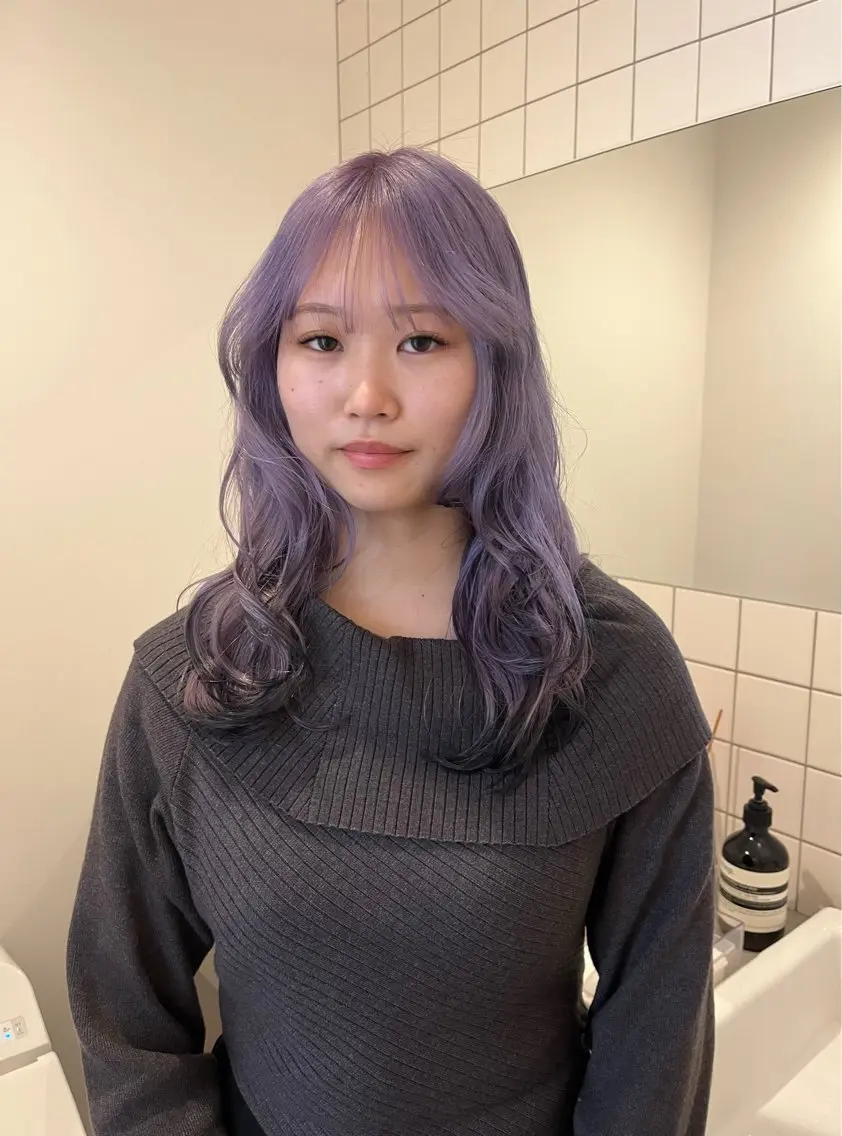 カラー ブリーチ yuka/ロング/ レイヤーカットモデルのヘアスタイル