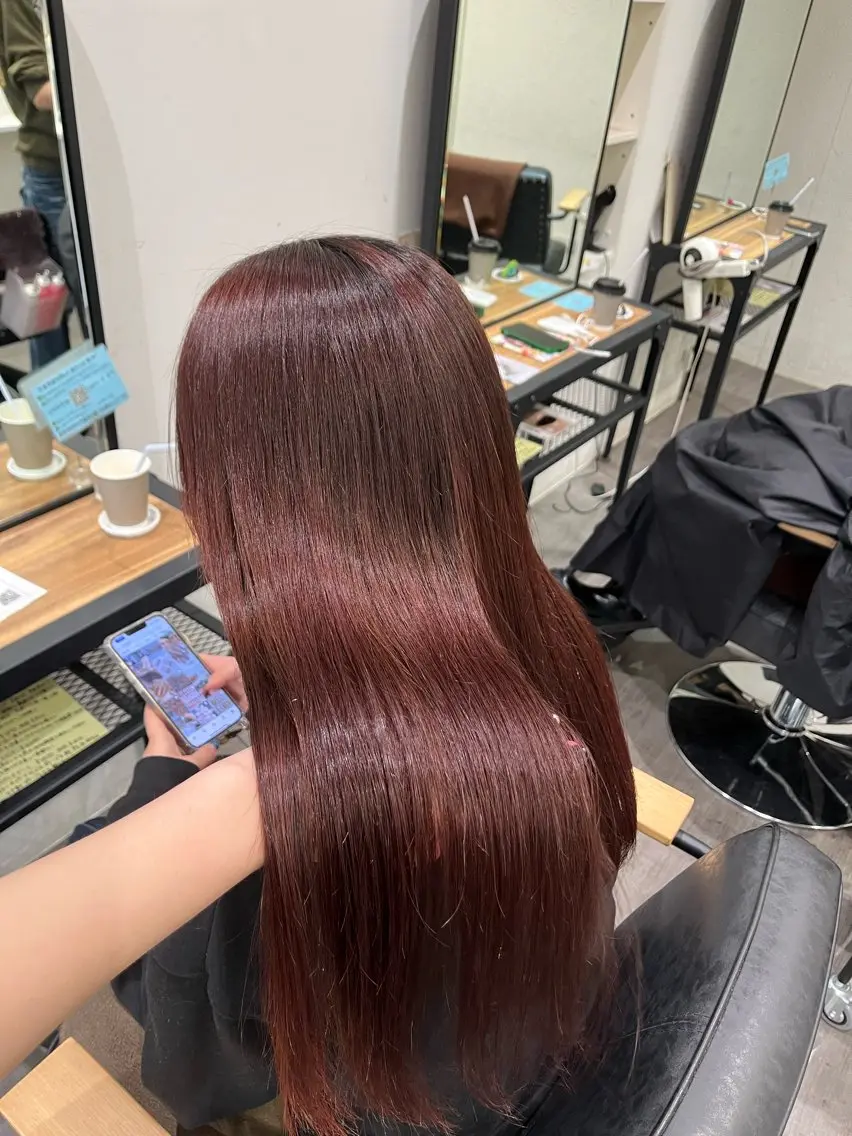 ロング カラー カシス ピンクカラー ヘアカラー cocotte🫧 kotomiのヘアスタイル