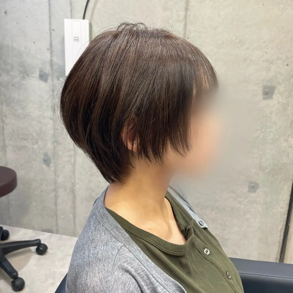 ショート カラー 透明感カラー オリーブカラー ショートヘア カット ヘアカラー Mimi🎀ブリーチ なし透明感 Wカラーのヘアスタイル