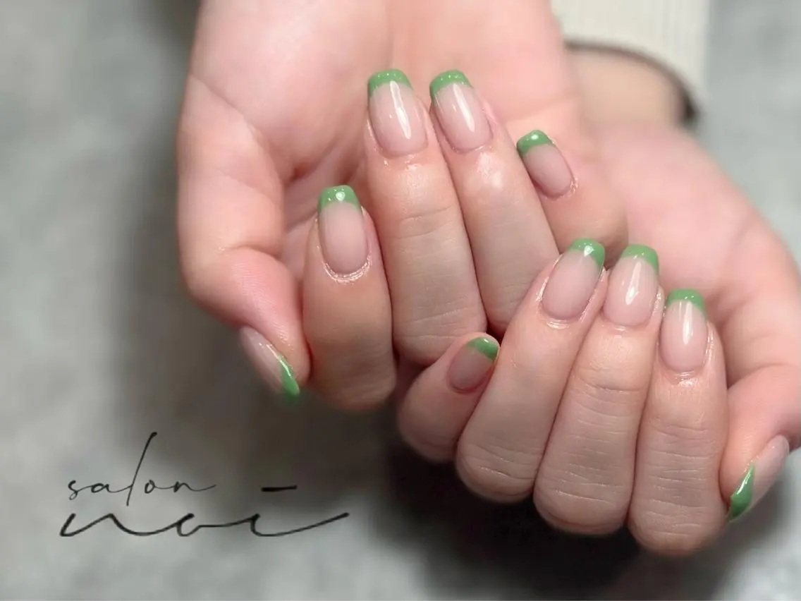 ネイル フレンチネイル グリーン ハンドネイル salon noiのネイルデザイン