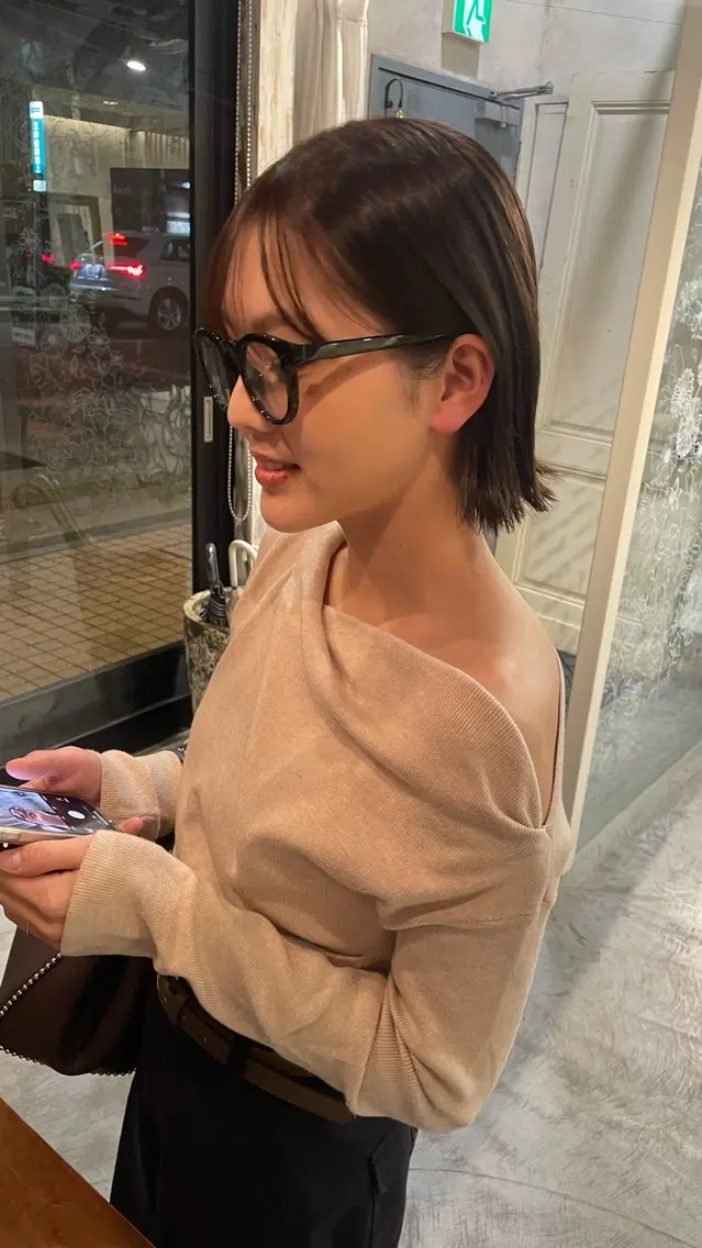 ショート カラー カット ヘアカラー { door } Kawasakiのヘアスタイル