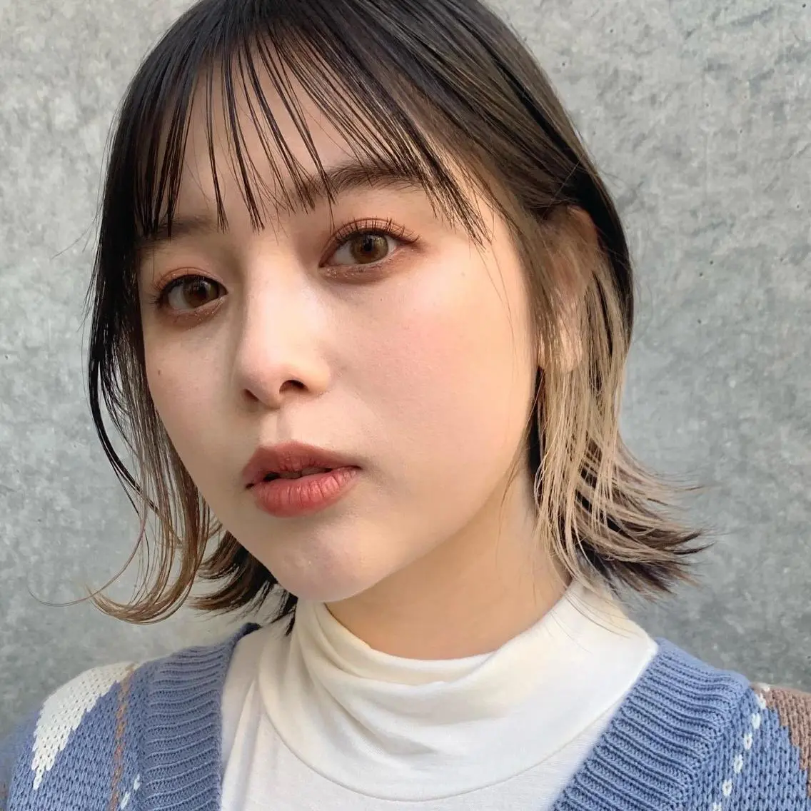 ミディアム カラー パーマ ヘアアレンジ ベージュカラー 透明感カラー グレージュ ボブ ヘアカラー トリートメント レイヤー専門家 ダブルカラー修のヘアスタイル