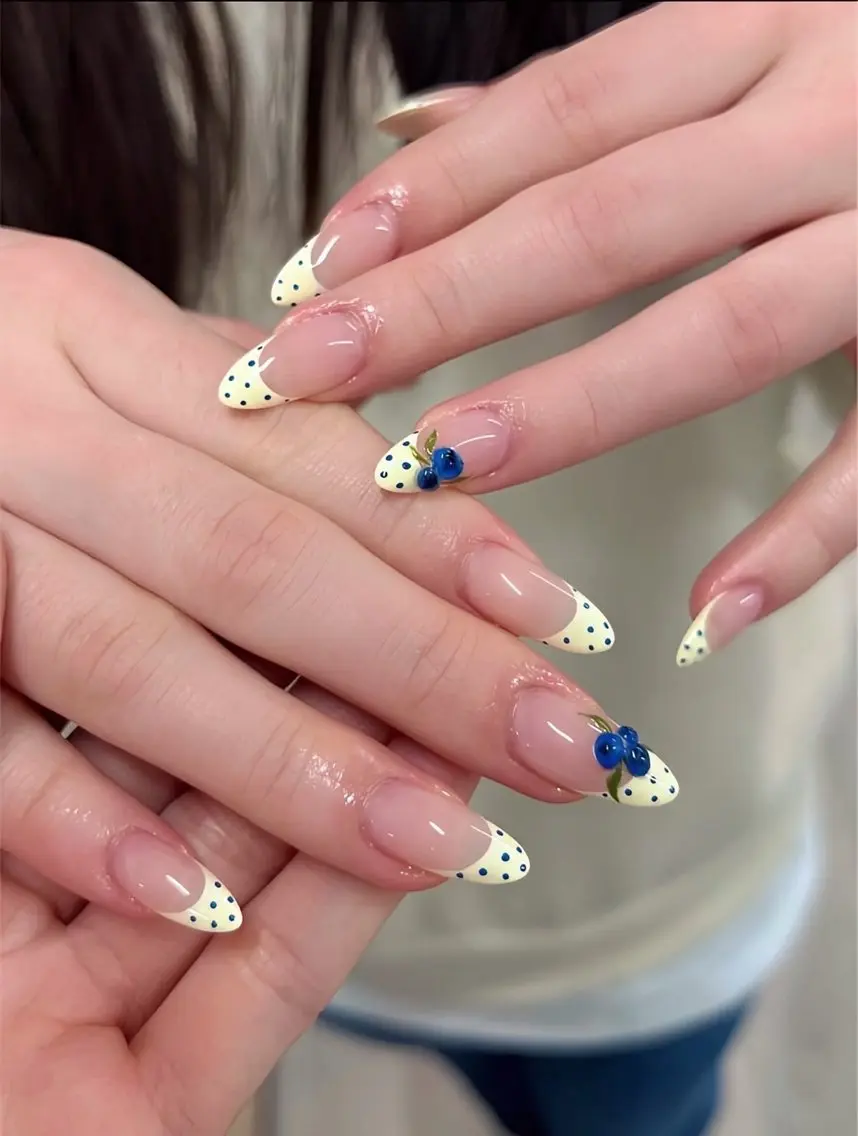 ネイル ハンドネイル HAPPI NAIL CALINのネイルデザイン