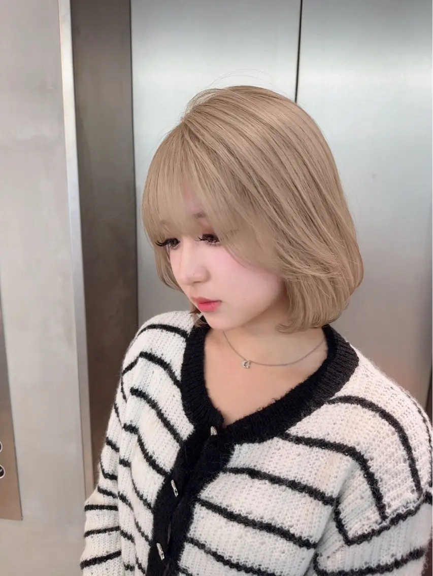 カラー ベージュカラー 透明感カラー ハイトーンカラー ミルクティーベージュ ヘアカラー トリートメント ヘッドスパ Rio /ハイトーン /艶カラーのヘアスタイル