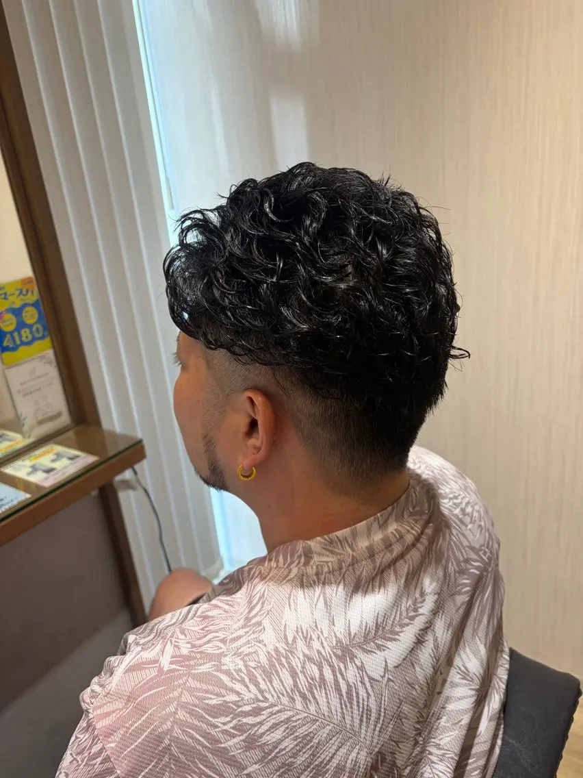 ショート カット パーマ ケアブリーチカラー 樋口 莉奈のヘアスタイル
