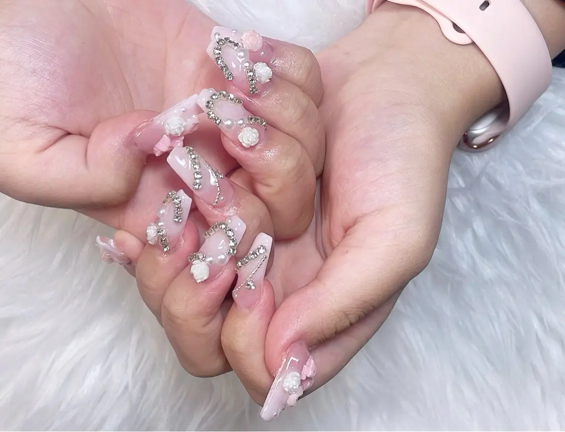 ネイル アニマル柄 チークネイル フラッシュネイル フラワーネイル フットネイル ハンドネイル B·U Nail大宮 長さだし専門店のネイルデザイン