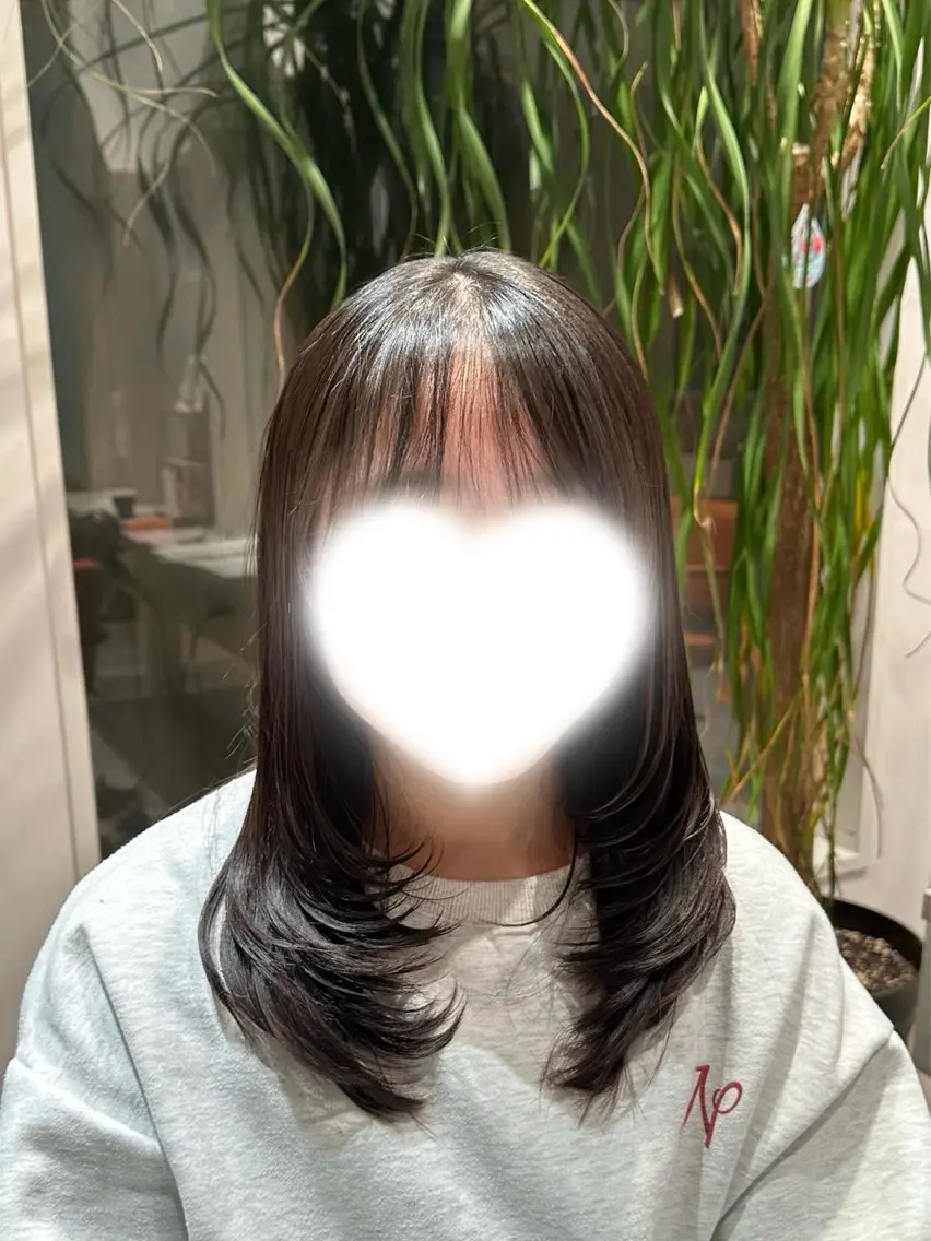 ミディアム ミディアムレイヤー 学生 レイヤーカット 荒木 千琴のマツエク・マツパデザイン