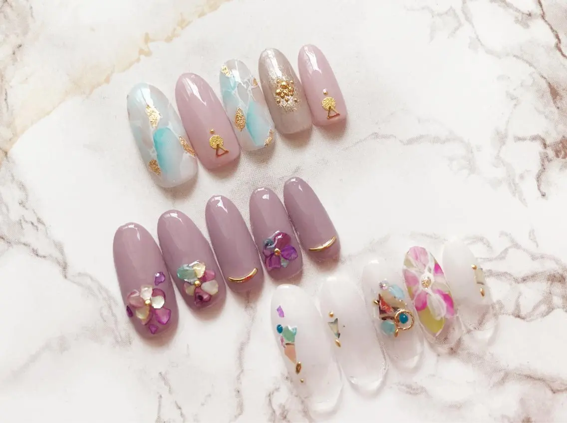 ネイル アートネイル stay goldのネイルデザイン