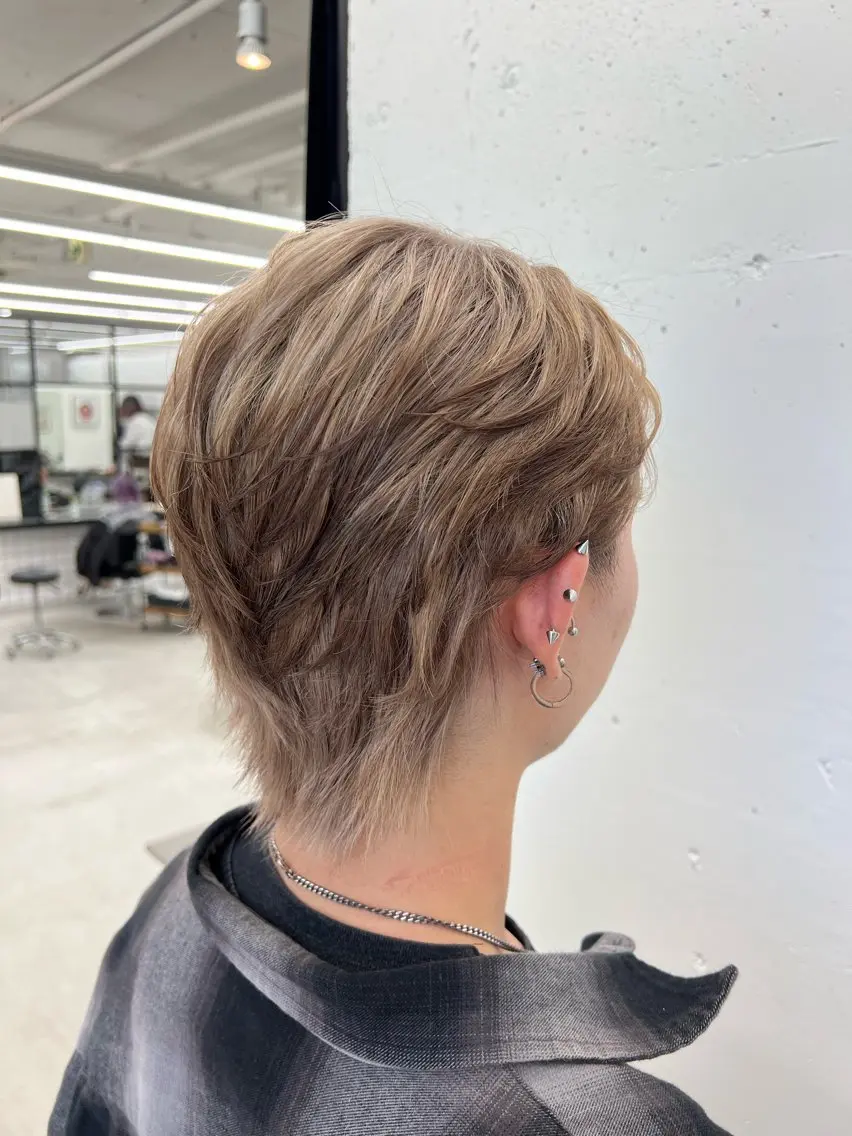 カラー メンズ メンズハイトーン ベージュカラー 透明感カラー グレージュ ハイトーンカラー ヘアカラー 🌷︎あすか🌷 JILLSTUDIOのヘアスタイル