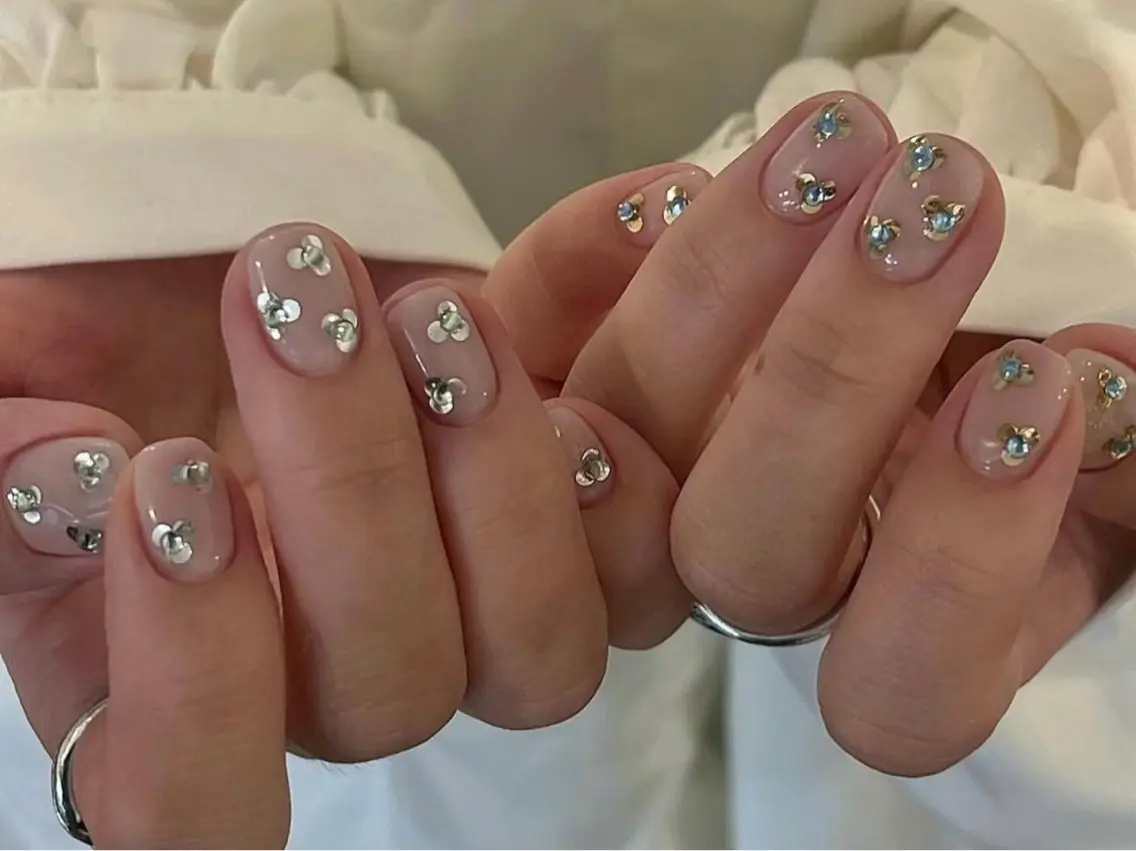 ネイル フットネイル フレンチネイル グラデーション ハート 韓国ネイル ハンドネイル Lynn_ Nailのネイルデザイン