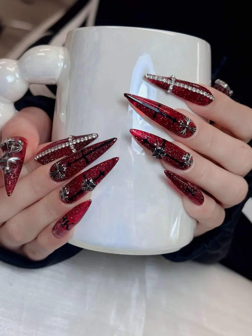 ネイル ラメ(グリッター) 赤色 ハンドネイル ハンドケア Anh Nail 歌舞伎町のネイルデザイン