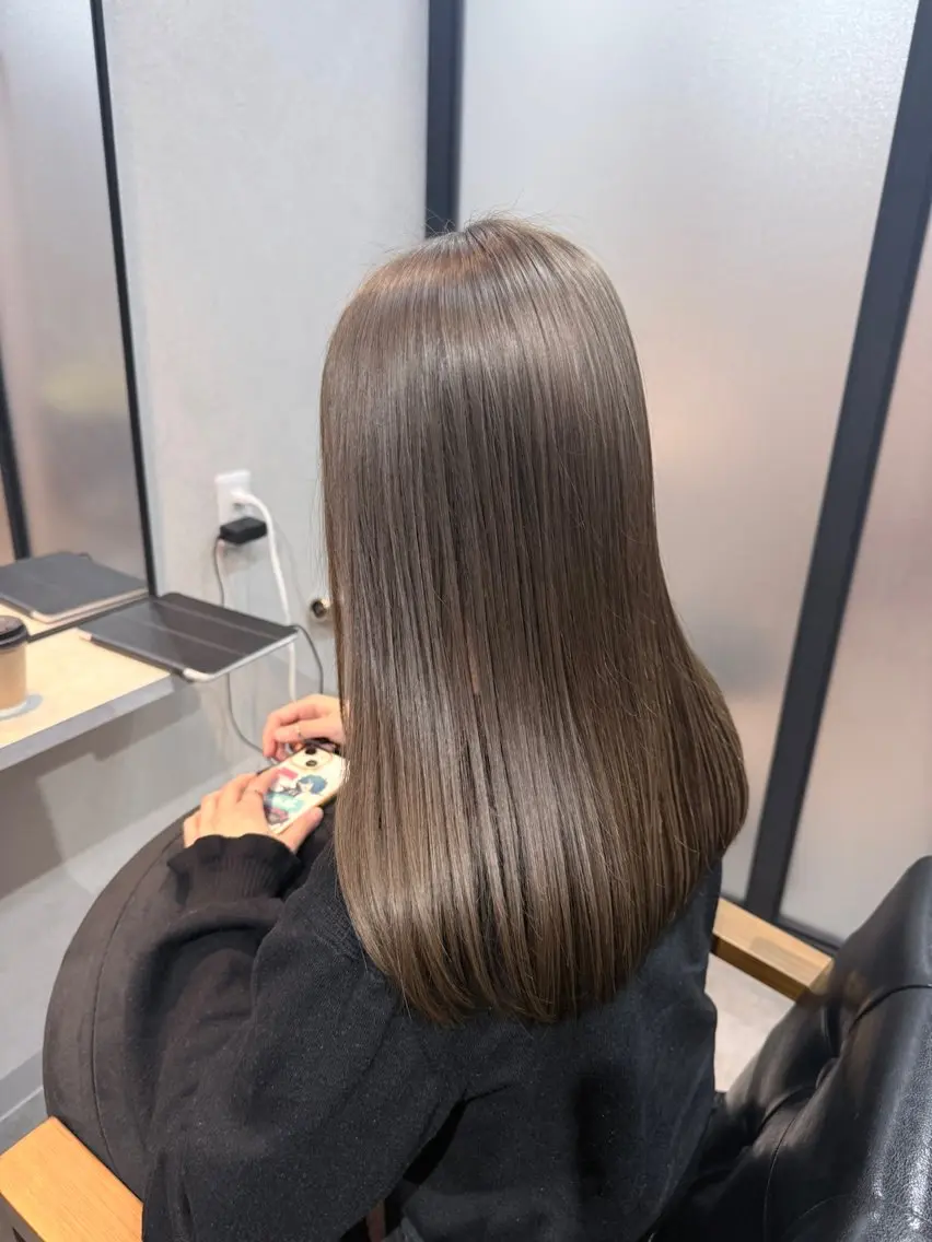 セミロング カラー カット ヘアカラー トリートメント soi 💜AYAKOのヘアスタイル