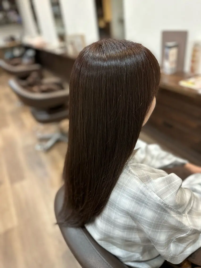 カラー 穴澤 大地のヘアスタイル