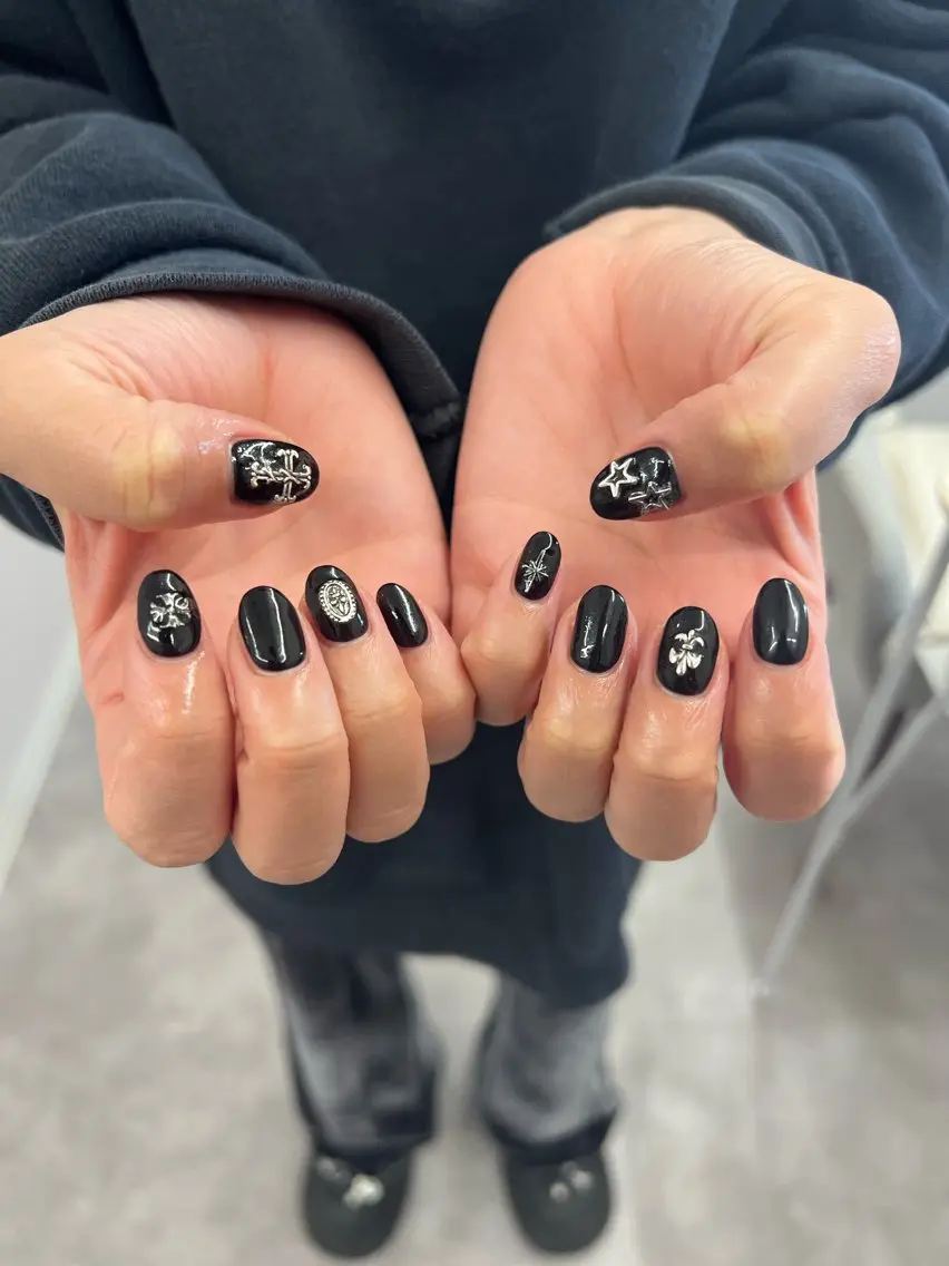ネイル フレンチネイル ジェルネイル 韓国ネイル マグネットネイル ニュアンスネイル ハンドネイル ハンドケア Bana_ Nailのネイルデザイン