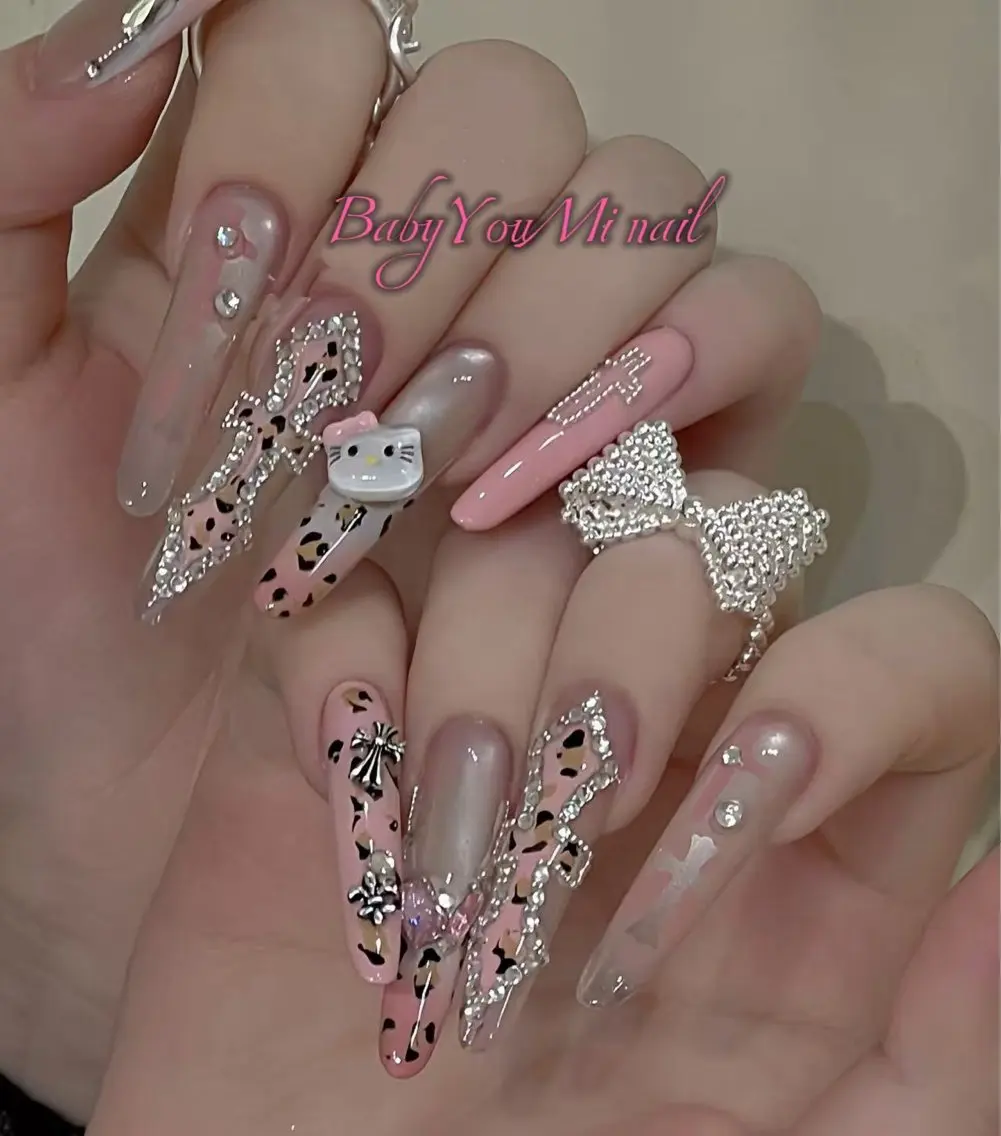 ネイル オーロラネイル フラワーネイル フットネイル フレンチネイル ジェルネイル ハンドネイル BabyYouMi nailのネイルデザイン