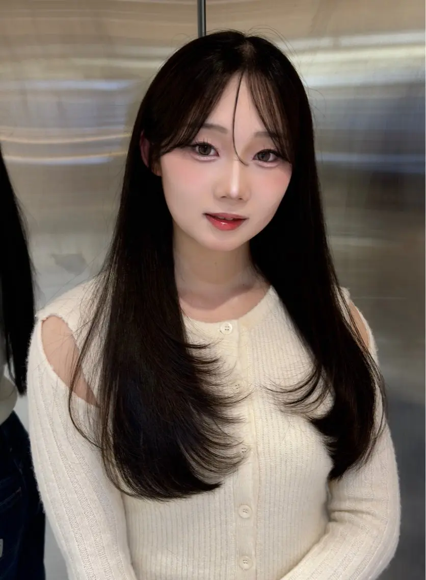ロング カラー カット ヘアカラー トリートメント 韓国風レイヤー特化 美容師/リョウヤのヘアスタイル