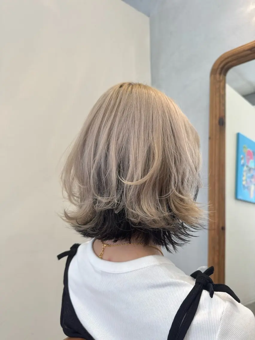 ショート カラー 黒髪 ブロンド デザインカラー ホワイトブロンド カット ヘアカラー オスズ 🎀´-のヘアスタイル