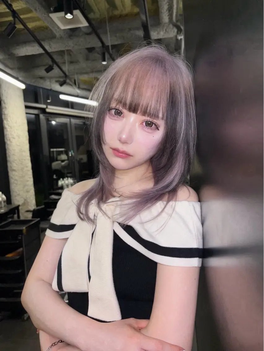 ミディアム カラー カット ヘアカラー トリートメント jyui/原宿 ハイトーン/デザインのヘアスタイル