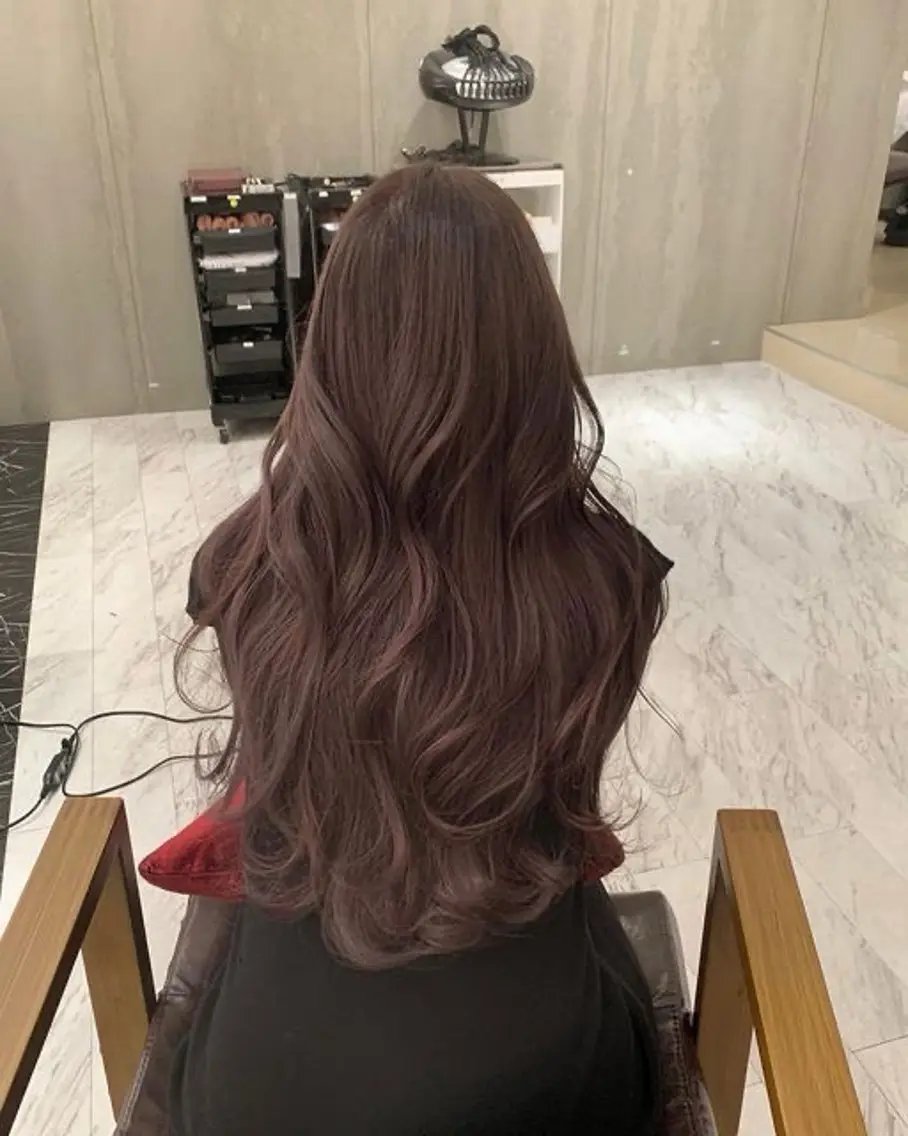 ロング ヘアカラー 北村由衣 カラーモデルのヘアスタイル