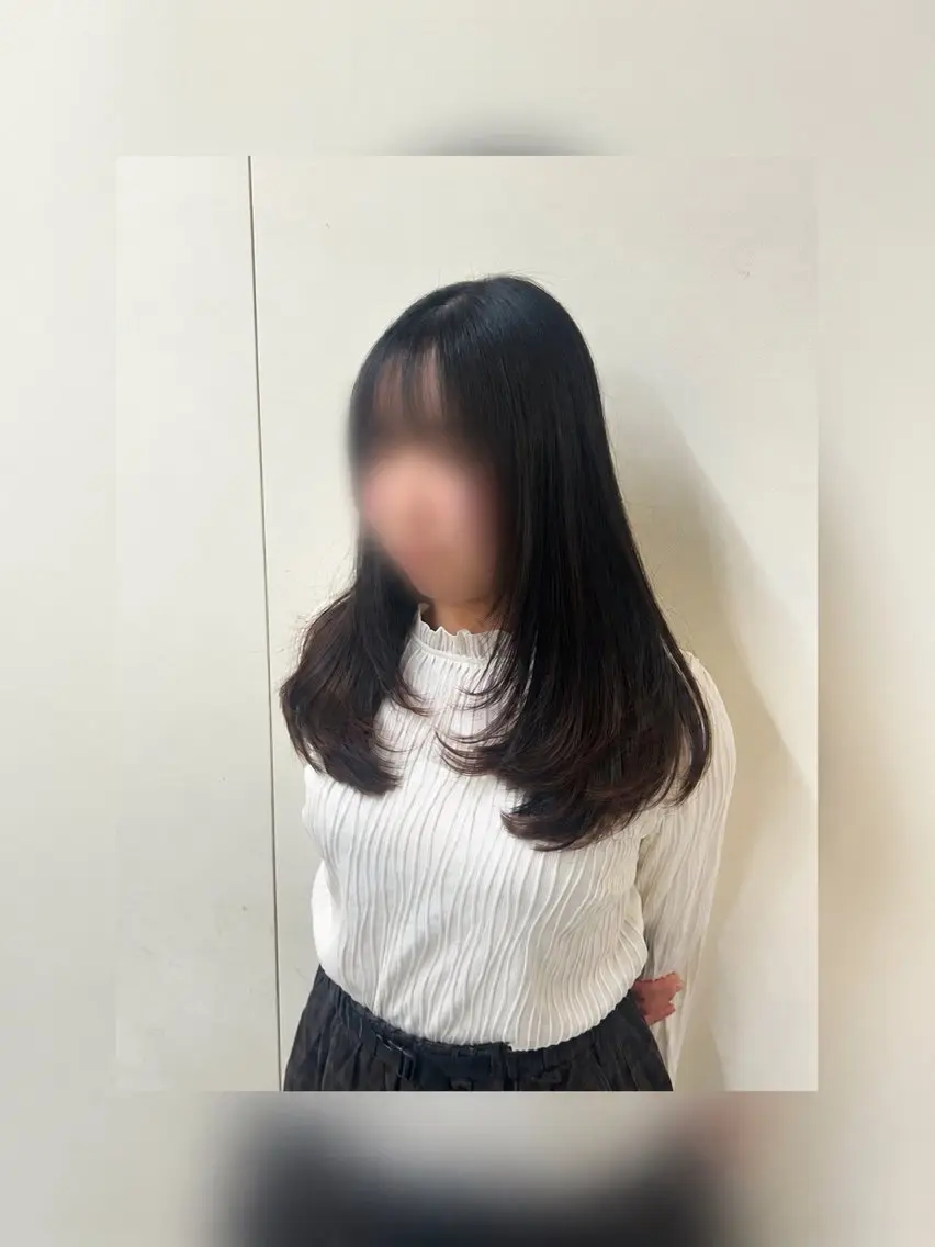 セミロング カット 落合 千夏のヘアスタイル