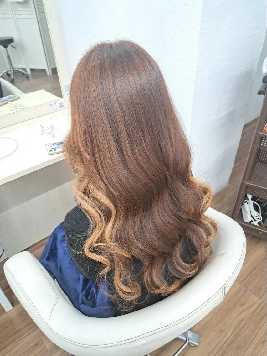 ロング カラー ベージュカラー 韓国風ヘア ヘアカラー GLOSS 心斎橋 山上のヘアスタイル