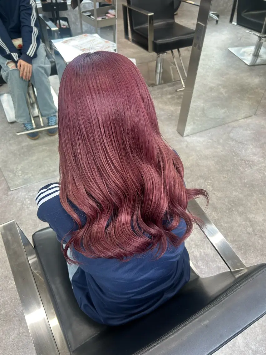 カラー AI KAのヘアスタイル