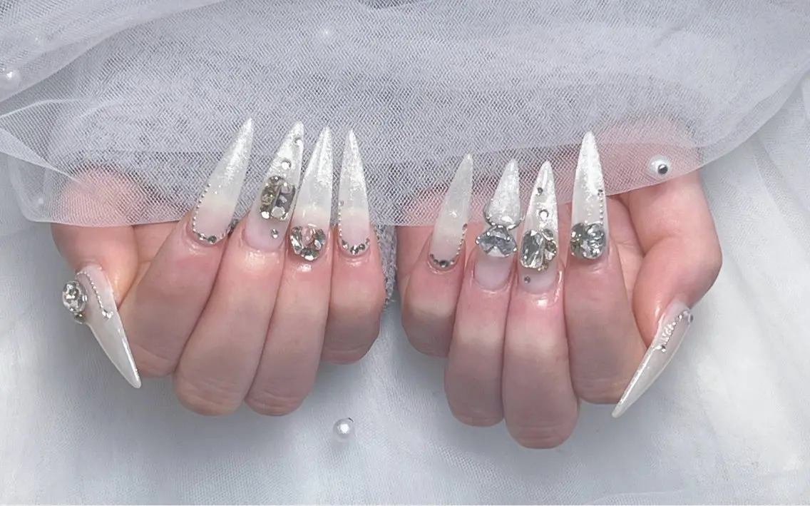 ネイル アートネイル オーロラネイル チークネイル 長さ出し フットネイル Miya _nailのネイルデザイン