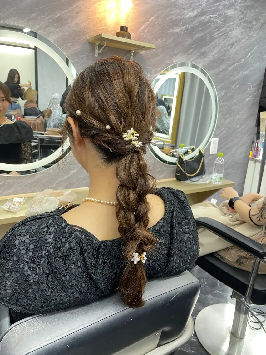 セミロング ヘアアレンジ ヘアセット エクステ🩵ブリーチ 韓国ヘア🩵KAEのヘアスタイル