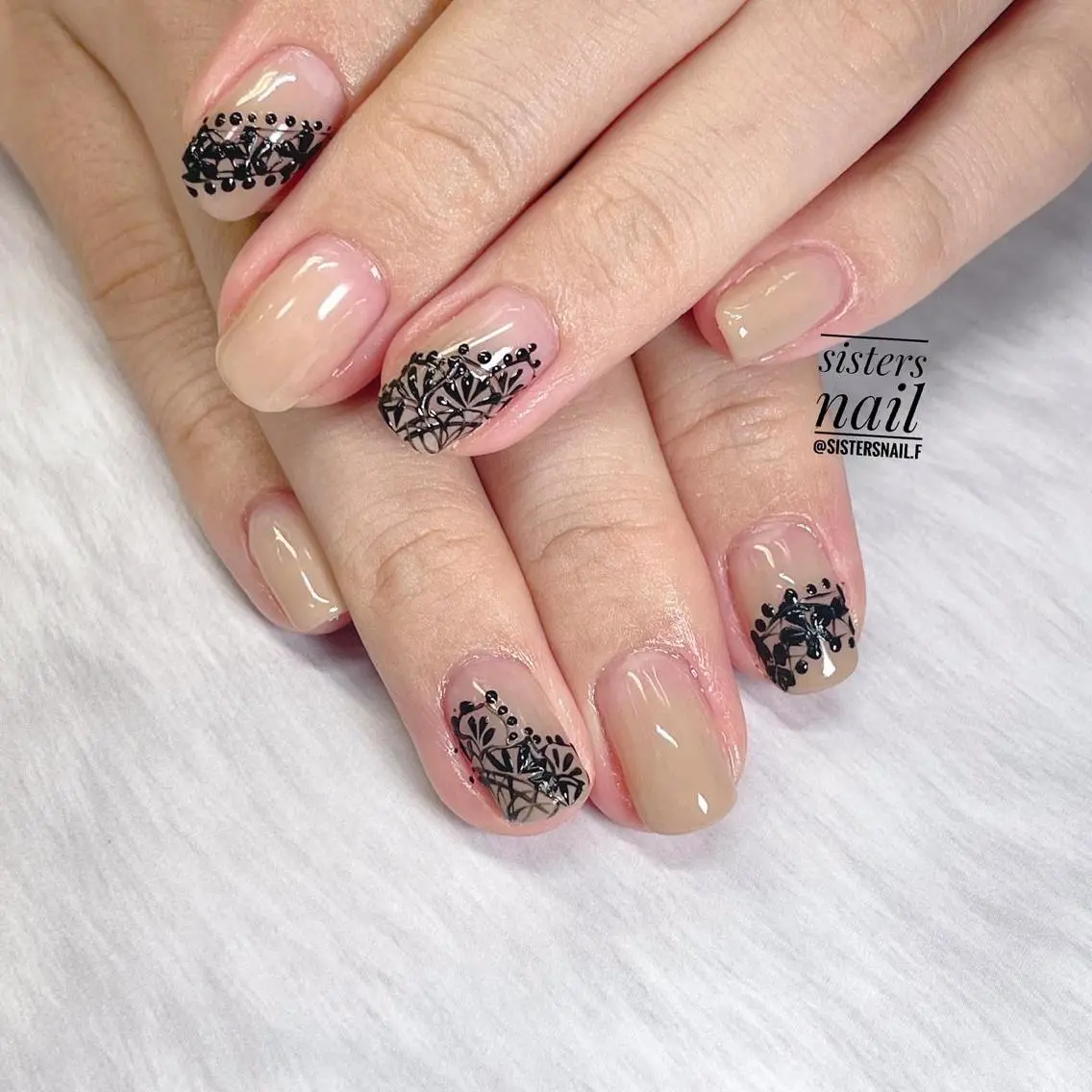 ネイル アートネイル グラデーション ハロウィン レース オフィスネイル sisters nail.fのネイルデザイン