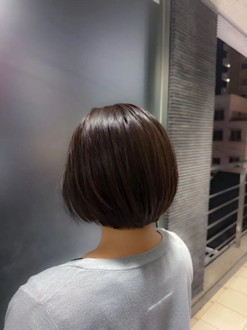 ミディアム カラー 透明感カラー レイヤーカット 椎葉 祐也のヘアスタイル