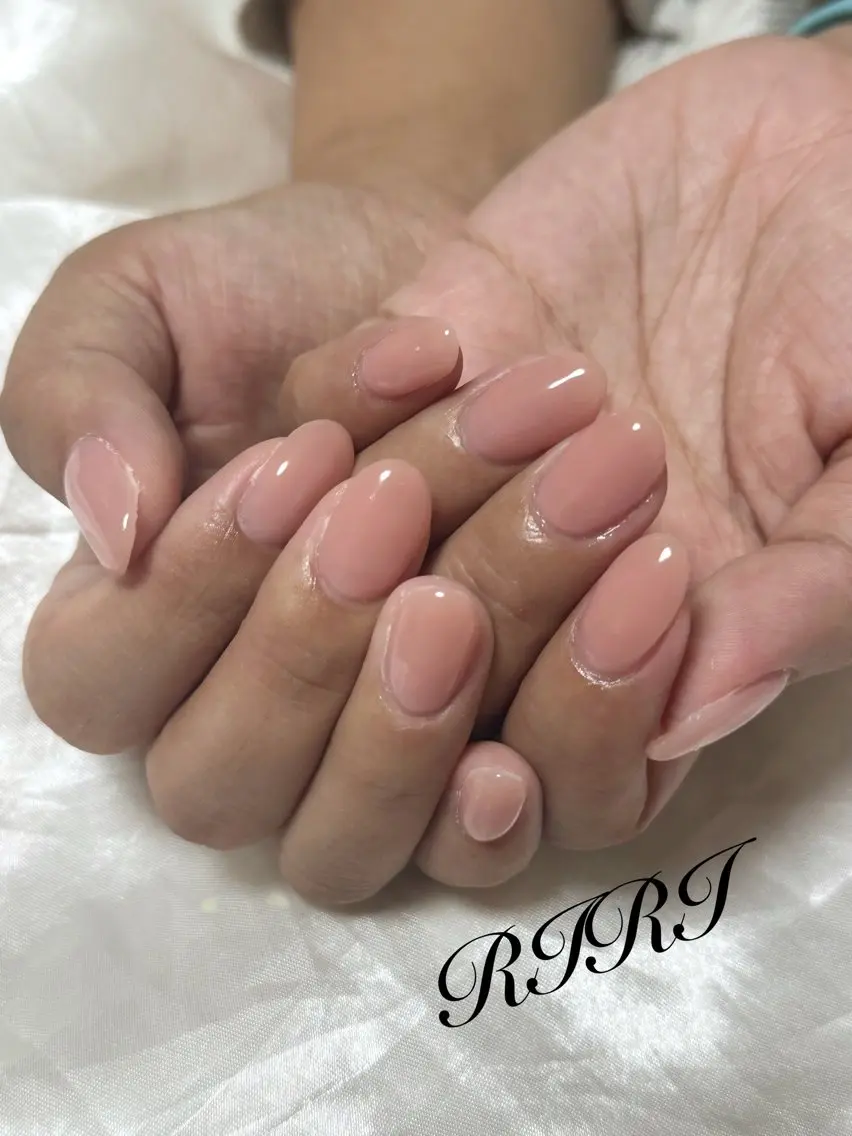 ネイル ジェルネイル キラキラネイル オフィスネイル ピンク ピンクベージュ riri オーナーのネイルデザイン