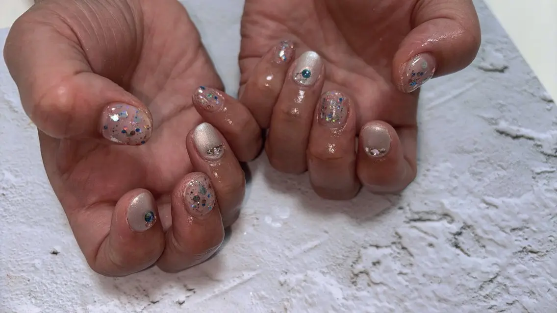 ネイル ストーンネイル ハンドネイル coco nailのネイルデザイン