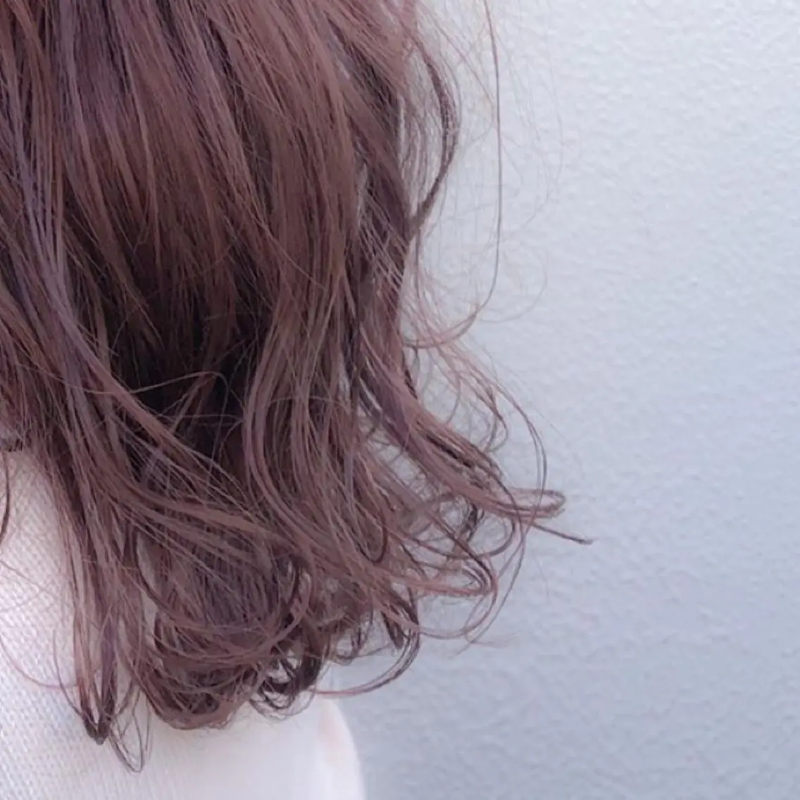 ミディアム カラー パーマ ヘアアレンジ ネイル マツエク・マツパ ハイトーンカラー ラベンダーカラー パープルカラー パープル 🐩推し活🐩 FUTABA🍒のヘアスタイル