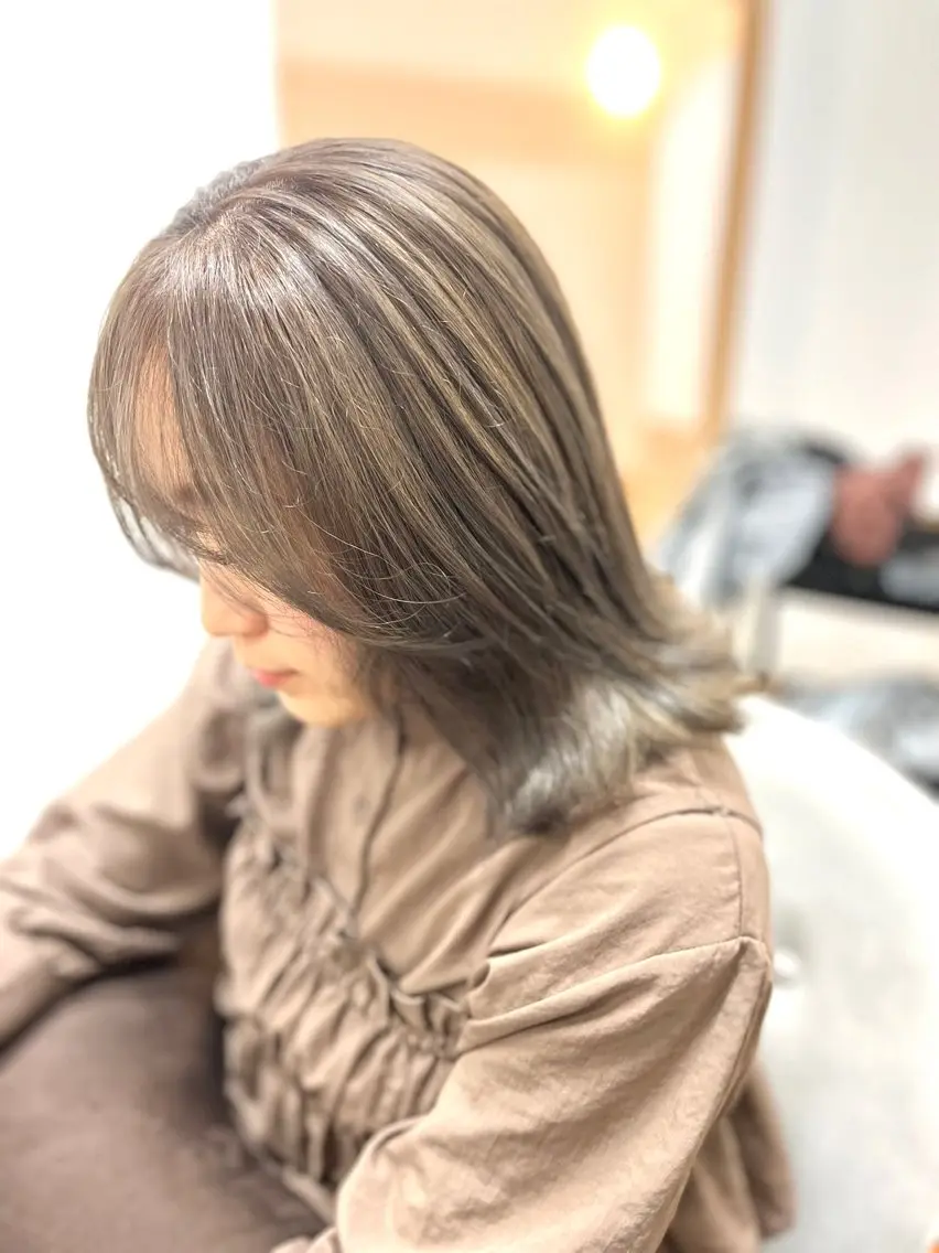 ミディアム カラー カット ヘアカラー 下野 悠也のヘアスタイル