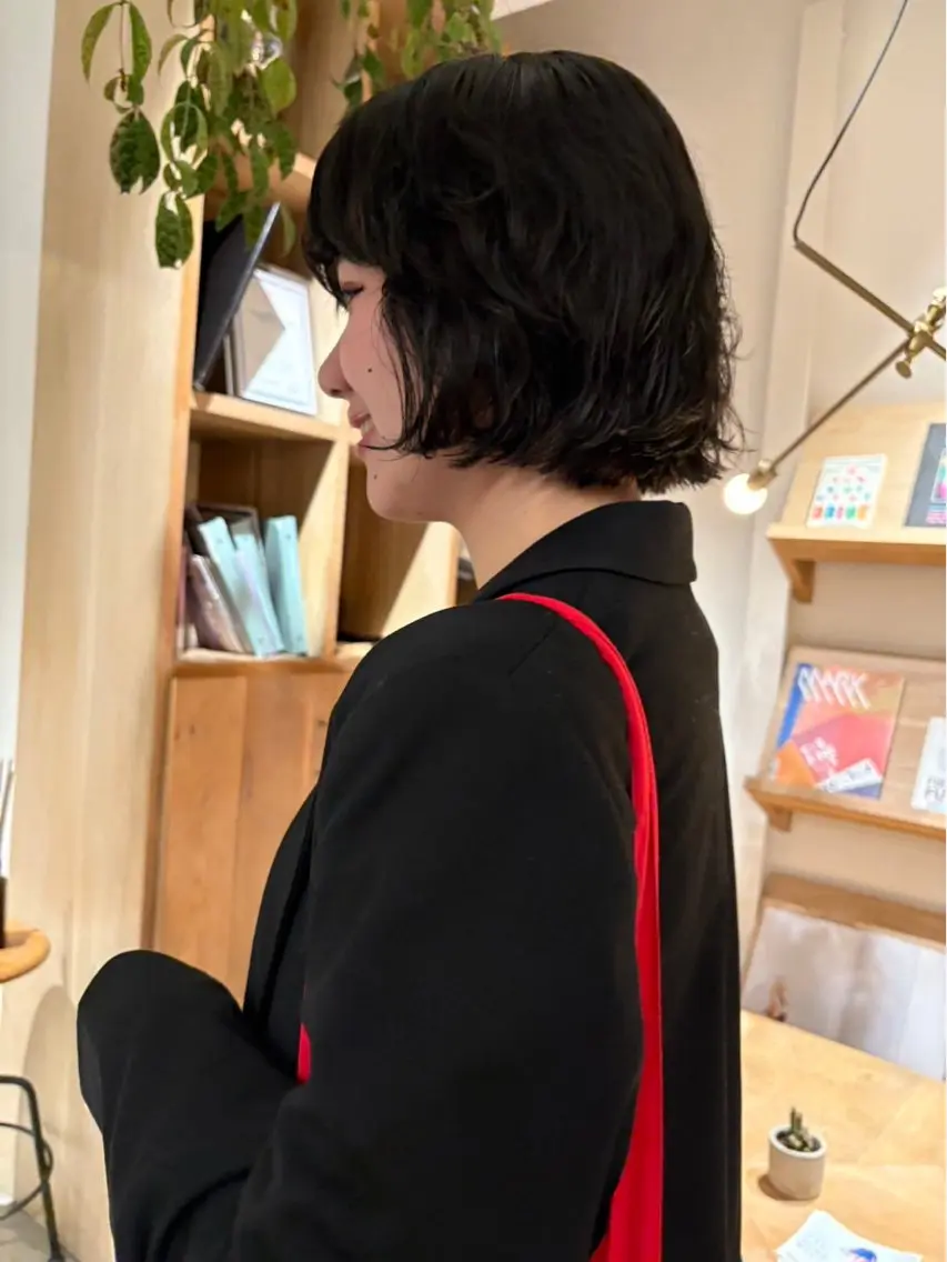 ミディアム ミディアムパーマ トリートメント ヘアカラー トリートメント 中津/透明感カラー 上村 菜緒のヘアスタイル