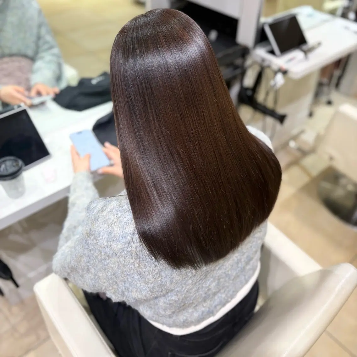 ロング カラー ブラウンカラー チョコレートブラウン オレンジ カット ヘアカラー トリートメント 新宿/艶カラー 🎀韓国ヘアKANAのヘアスタイル