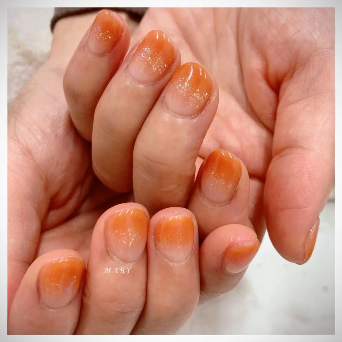 ネイル グラデーション キラキラネイル ラメ(グリッター) ニュアンスネイル オフィスネイル ハンドネイル Mary nail .narumiのネイルデザイン